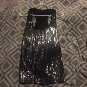 Sequin tank